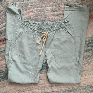 MOVING SALE!! Women’s Roxy Linen Pants